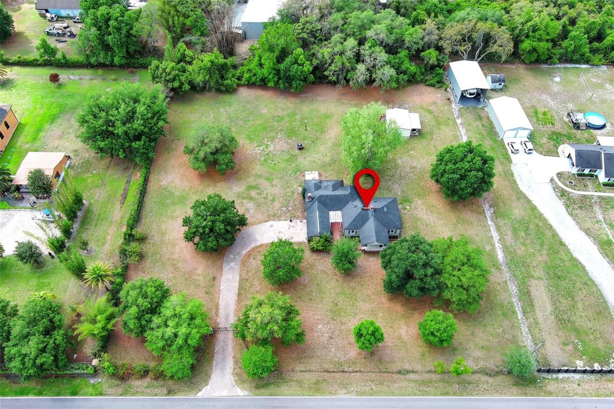 665 LAKE MILLS ROAD — photo 4 of 50