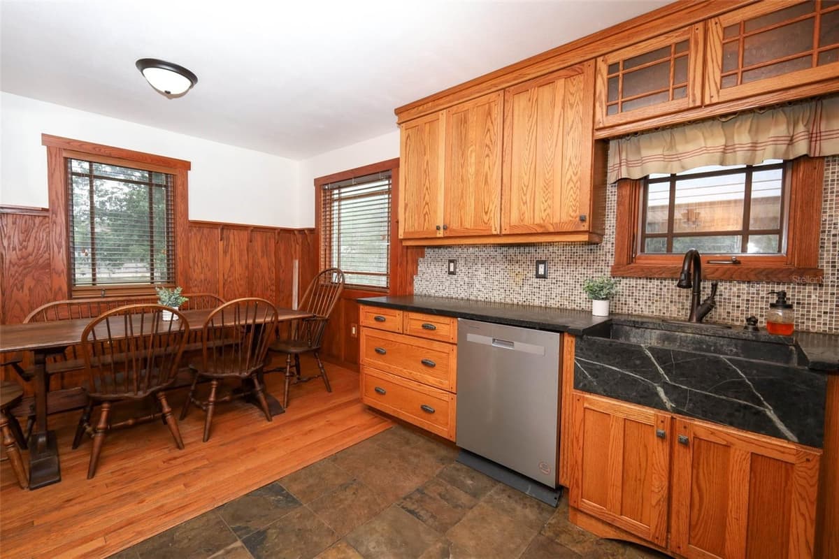 665 LAKE MILLS ROAD — photo 12 of 50