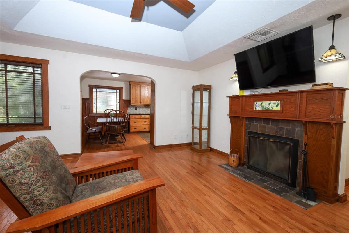 665 LAKE MILLS ROAD — photo 10 of 50