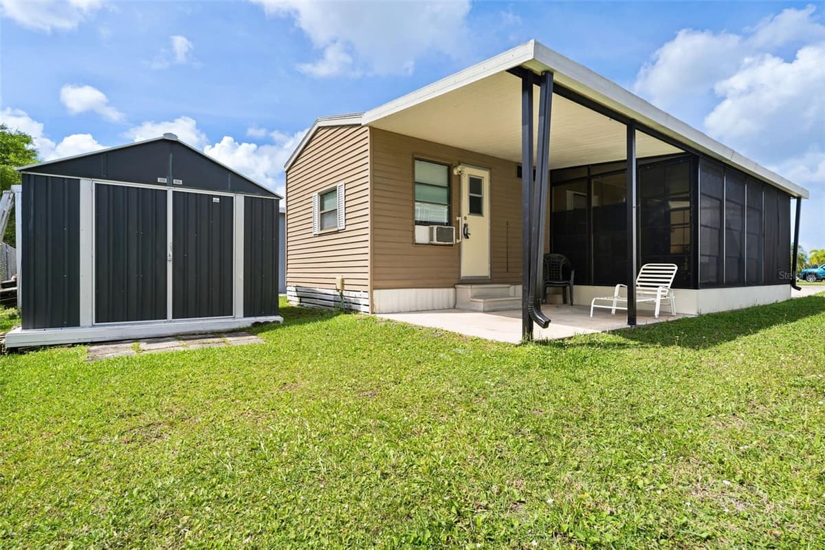 1703 MANATEE LOOP — photo 10 of 21