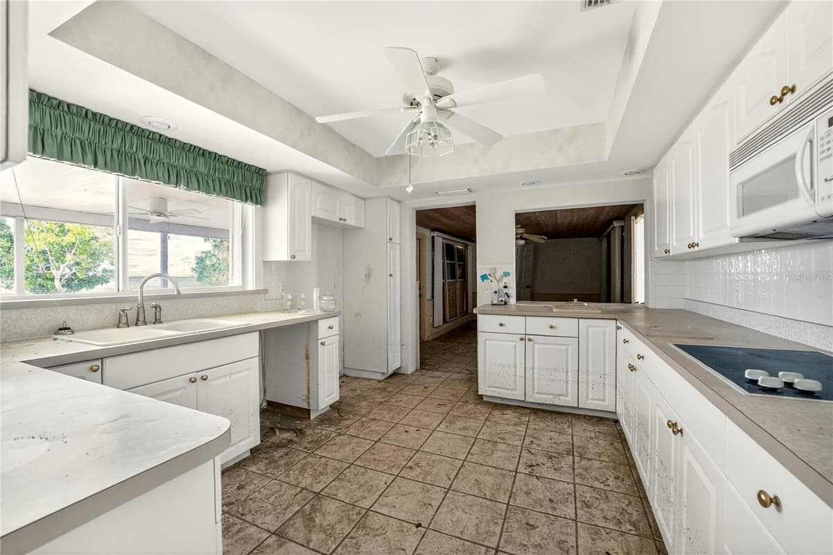12500 PLACIDA ROAD — photo 13 of 36