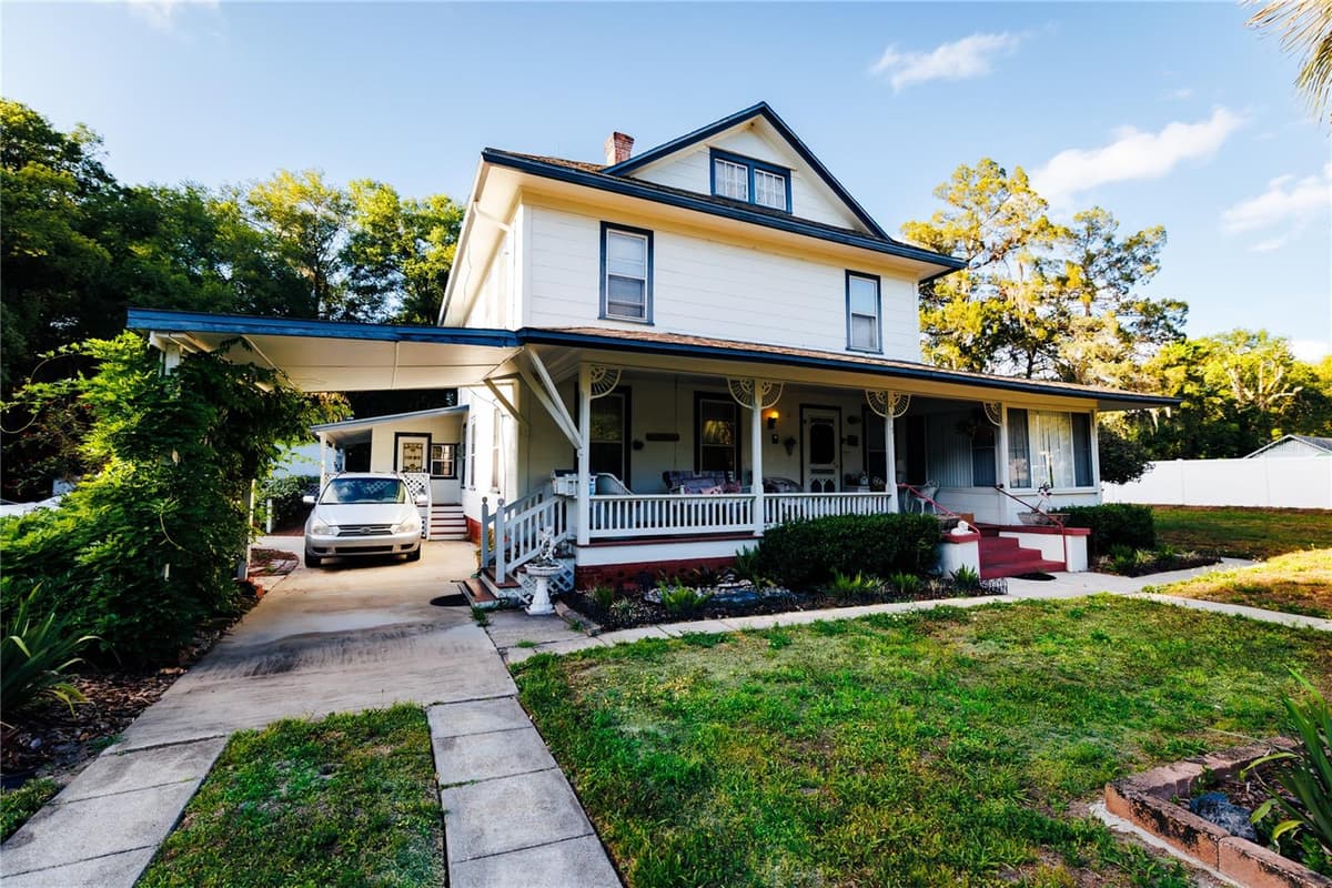 215 FRENCH AVENUE — photo 2 of 100