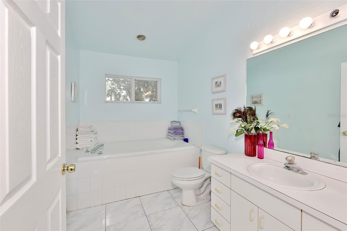 6400 46TH AVENUE — photo 39 of 48
