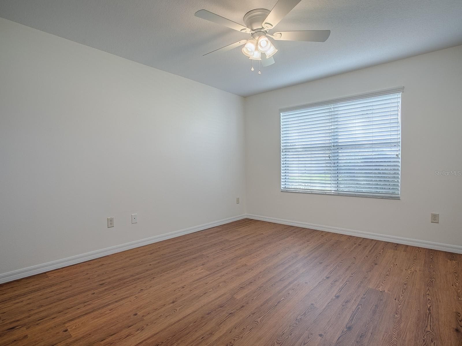 1521 HOLLYBERRY PLACE — photo 18 of 27