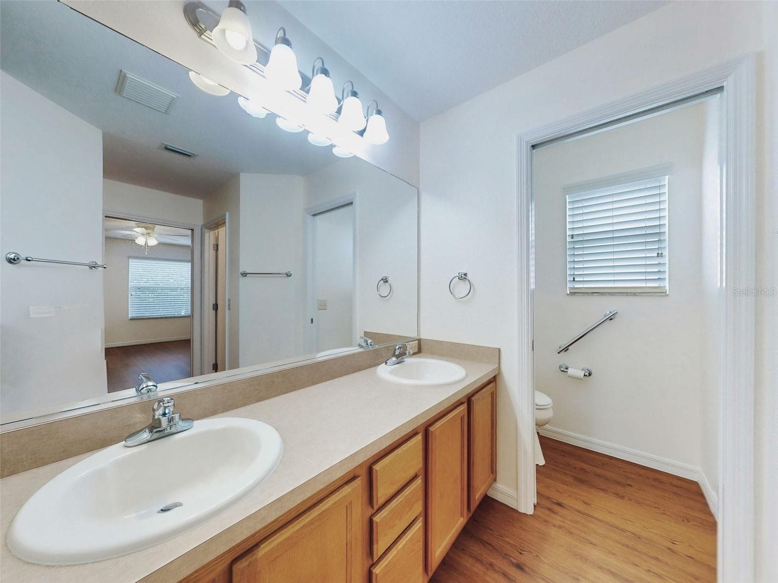1521 HOLLYBERRY PLACE — photo 16 of 27