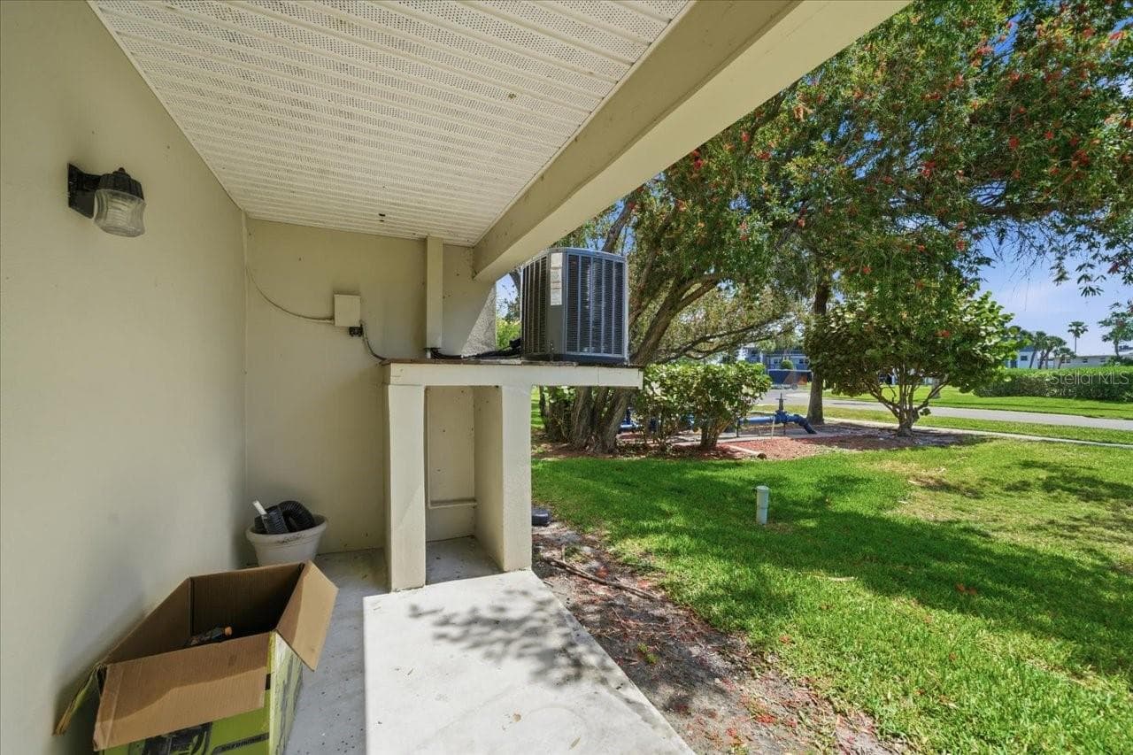 227 SUN VISTA COURT — photo 36 of 47