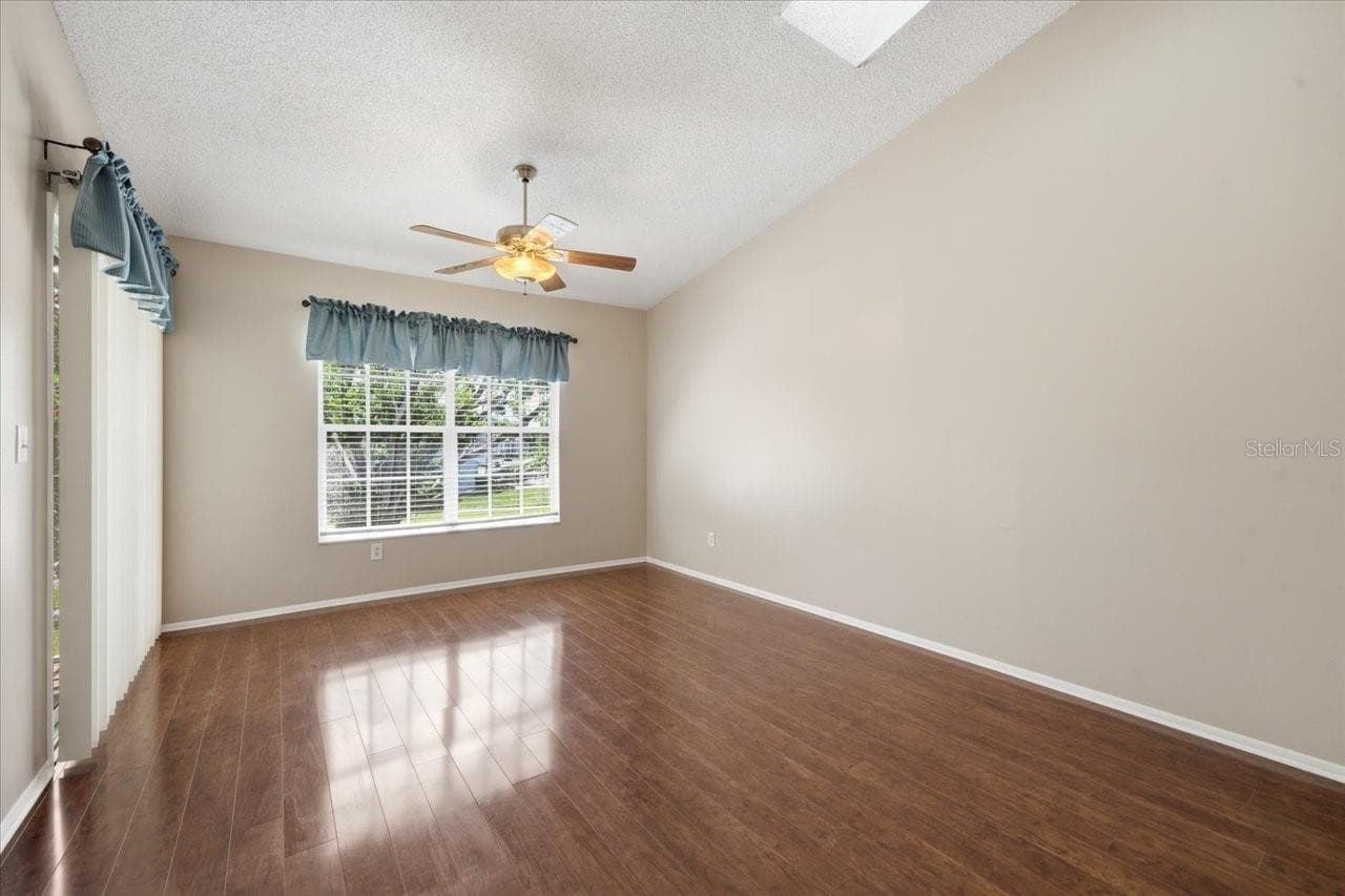 227 SUN VISTA COURT — photo 20 of 47