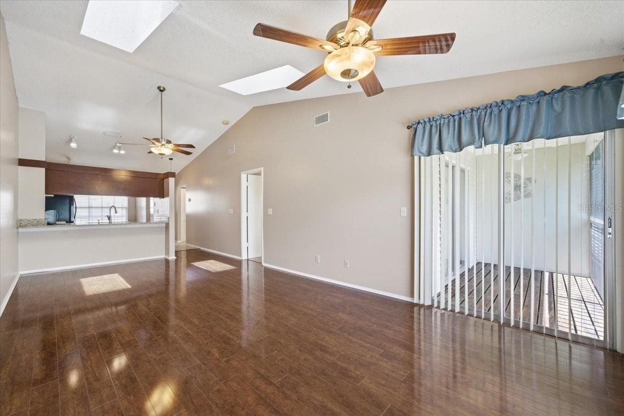 227 SUN VISTA COURT — photo 22 of 47