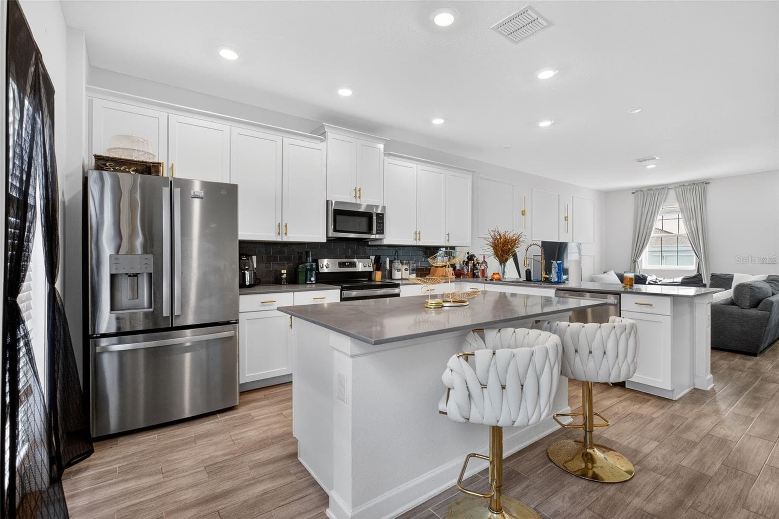 3025 ELLA WAY — photo 10 of 31