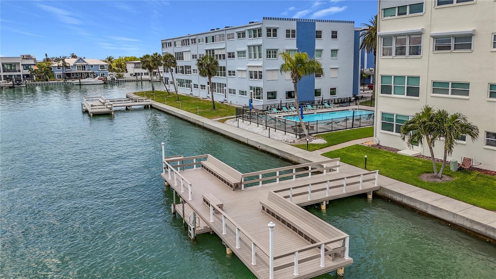 5575 GULF BOULEVARD — photo 40 of 46