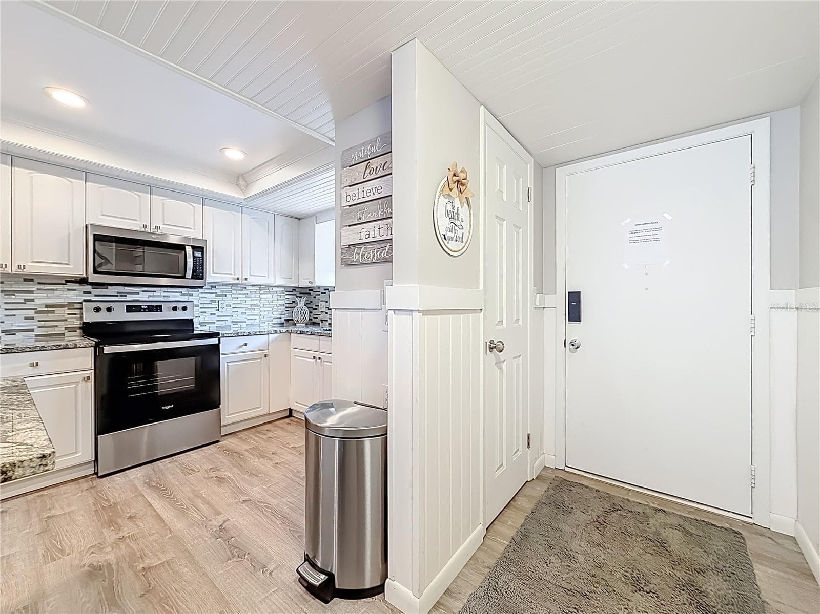 5575 GULF BOULEVARD — photo 8 of 46