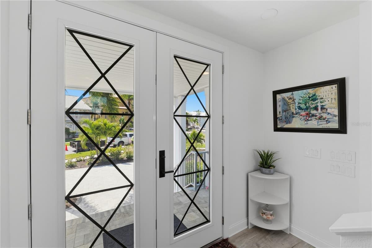 2813 KIPPS COLONY DRIVE — photo 13 of 96