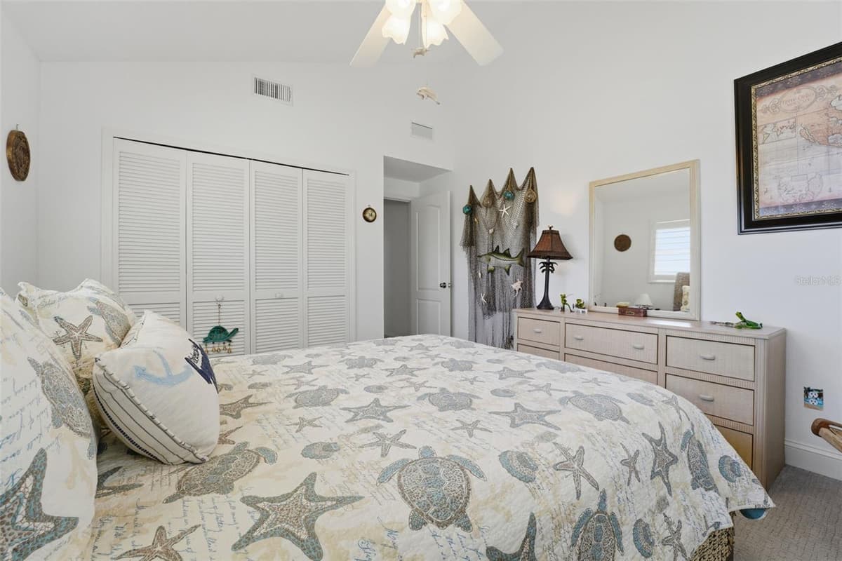 220 MOCKINGBIRD STREET — photo 32 of 68