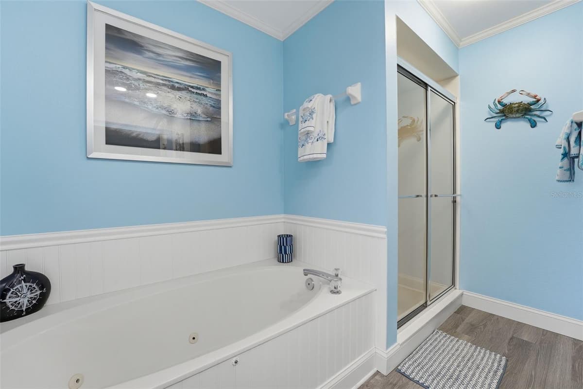 220 MOCKINGBIRD STREET — photo 30 of 68