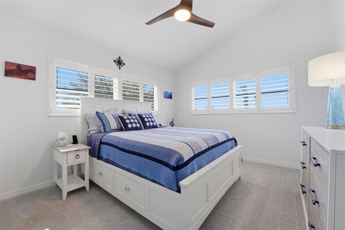 220 MOCKINGBIRD STREET — photo 34 of 68