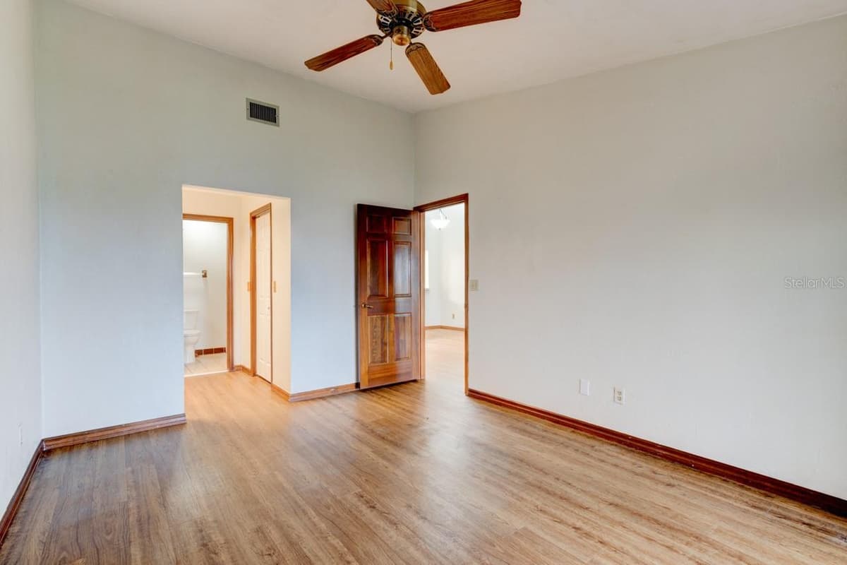 1262 CHARTER OAKS CIRCLE — photo 14 of 22