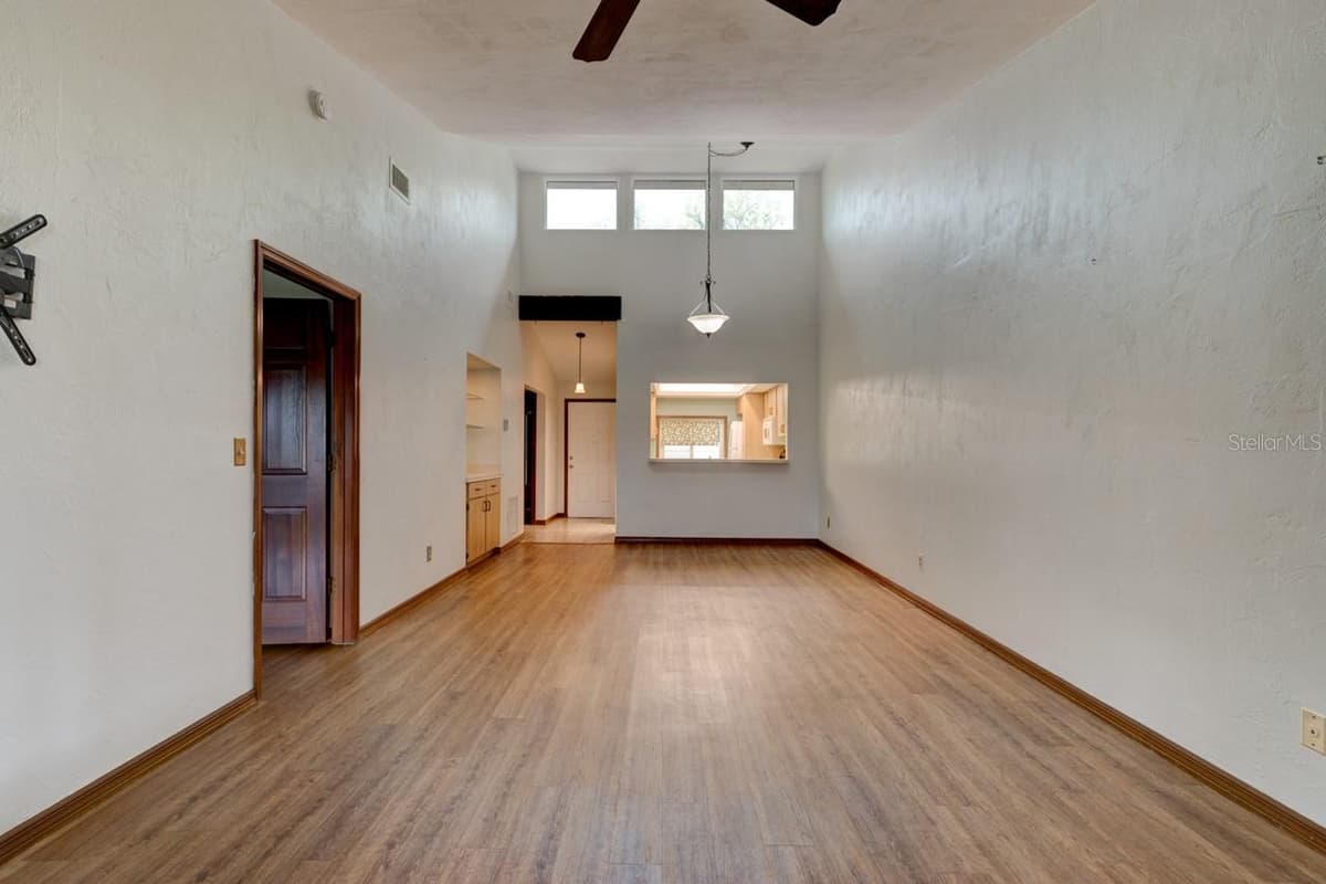 1262 CHARTER OAKS CIRCLE — photo 4 of 22
