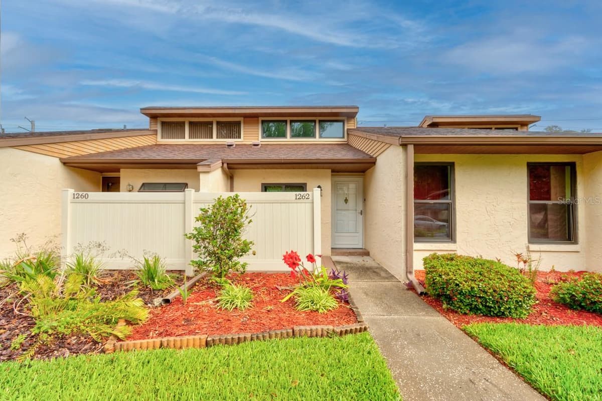 1262 CHARTER OAKS CIRCLE — photo 3 of 22