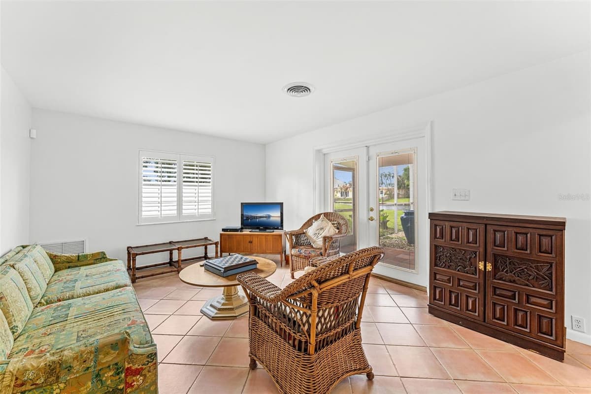 1790 BAY SHORE DRIVE — photo 17 of 20