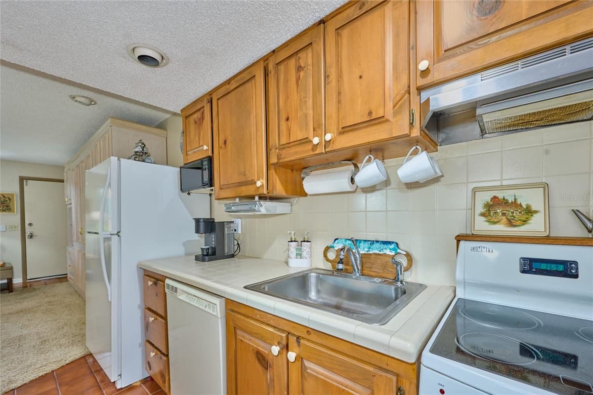3200 RIVER RANCH BOULEVARD — photo 10 of 23