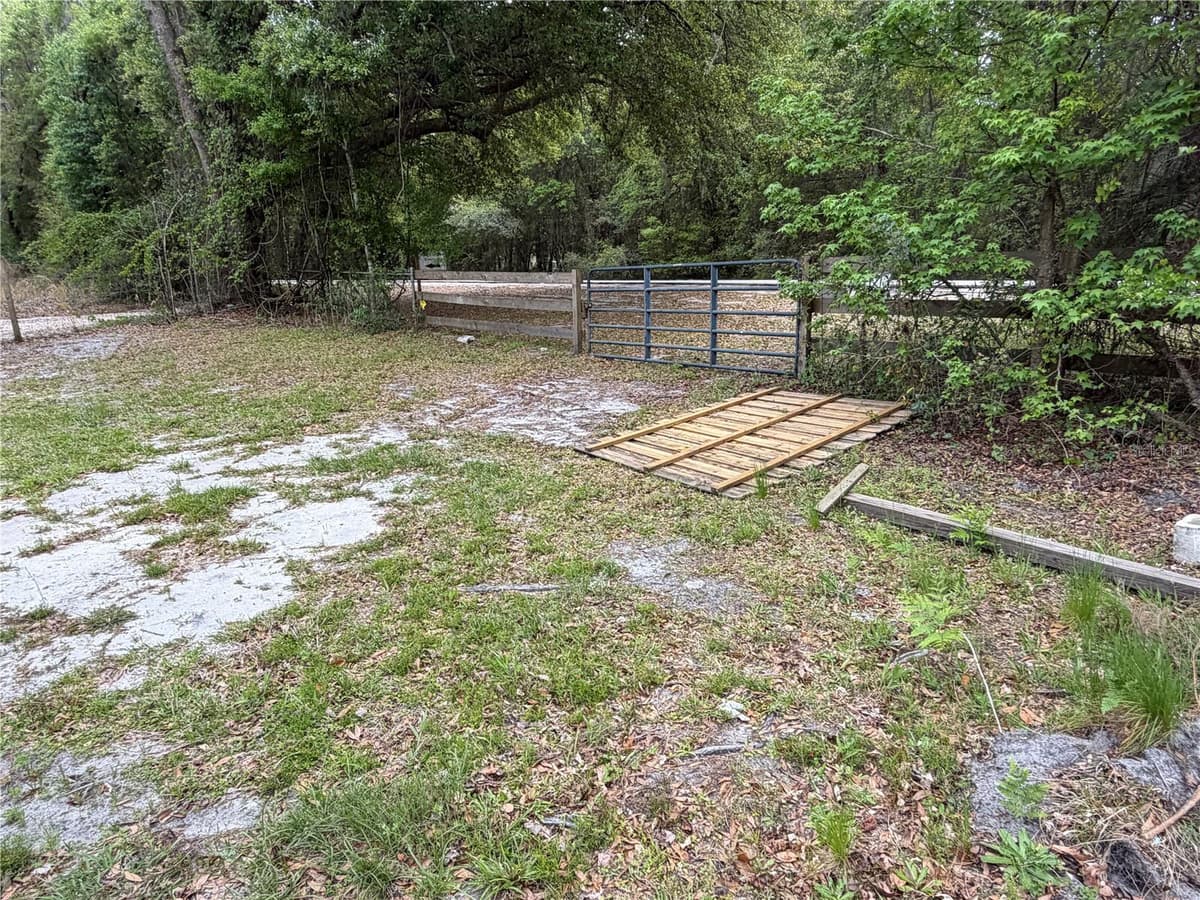 10033 COUNTY ROAD 225 — photo 26 of 27
