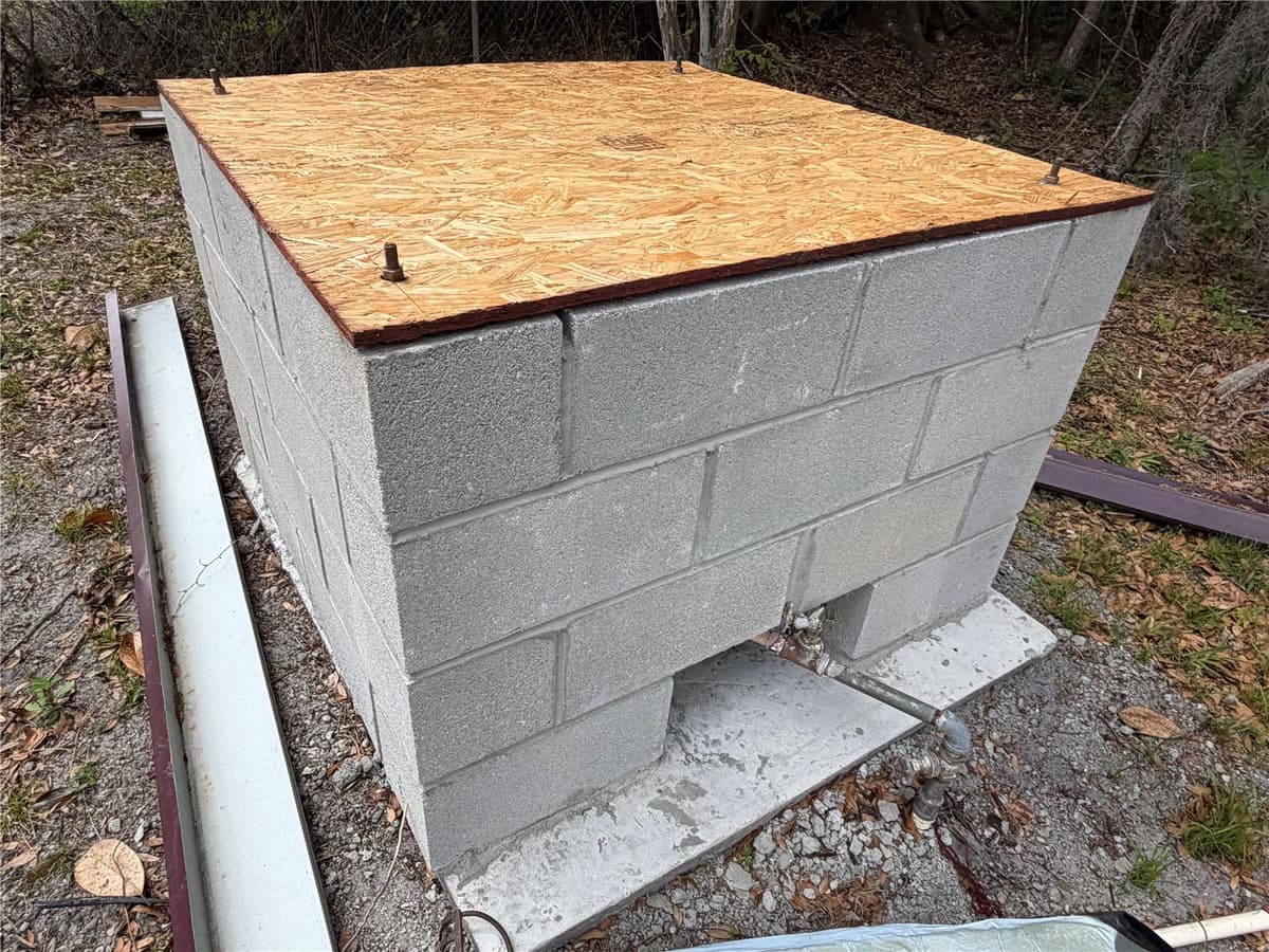 10033 COUNTY ROAD 225 — photo 12 of 27