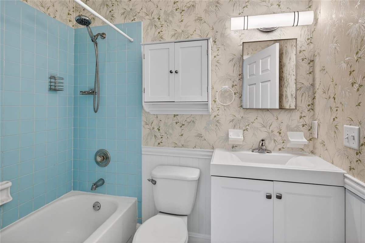 36315 STRATFORD COURT — photo 16 of 32