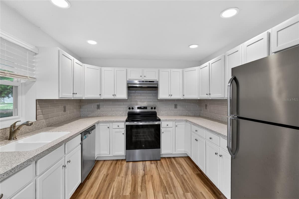 36315 STRATFORD COURT — photo 20 of 32
