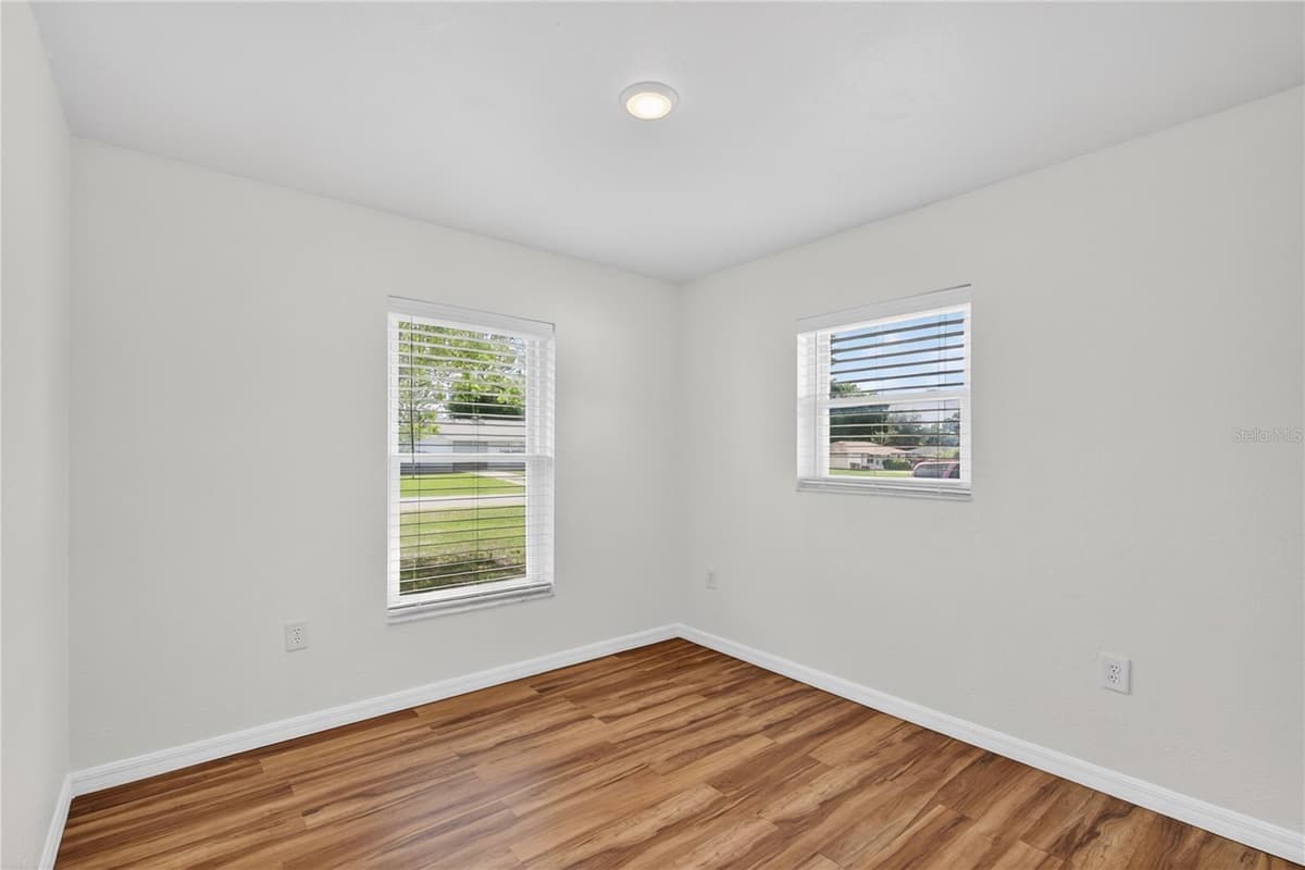 36315 STRATFORD COURT — photo 11 of 32