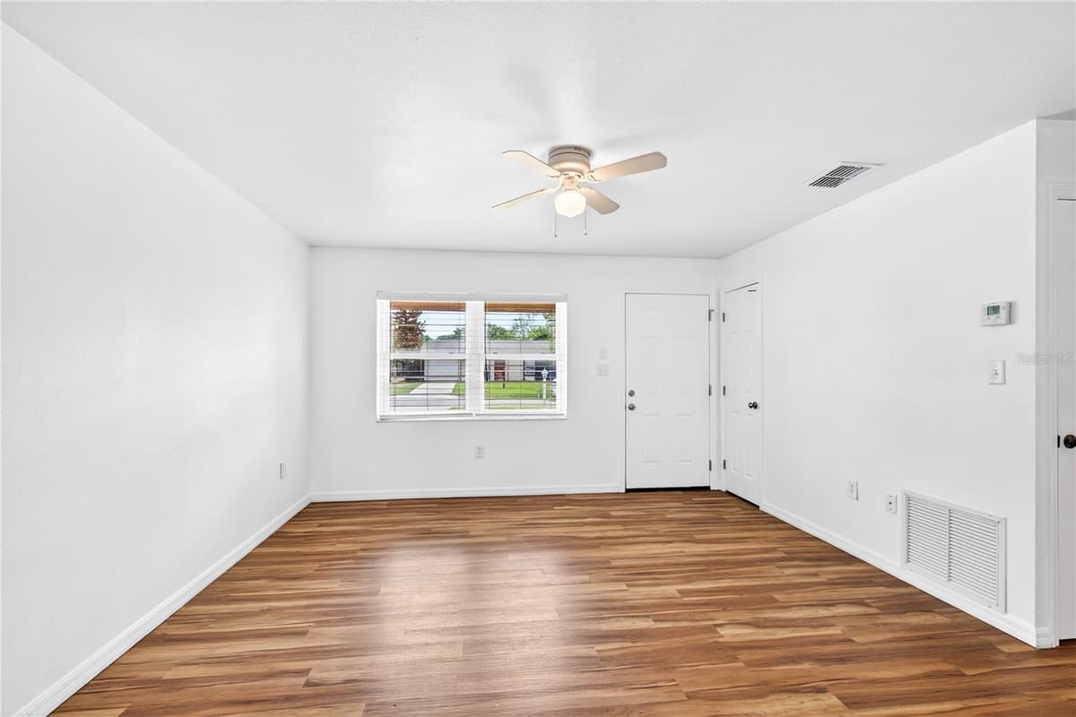 36315 STRATFORD COURT — photo 6 of 32