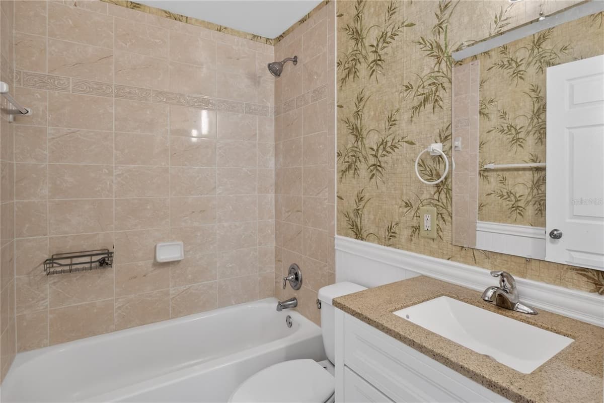 36315 STRATFORD COURT — photo 8 of 32