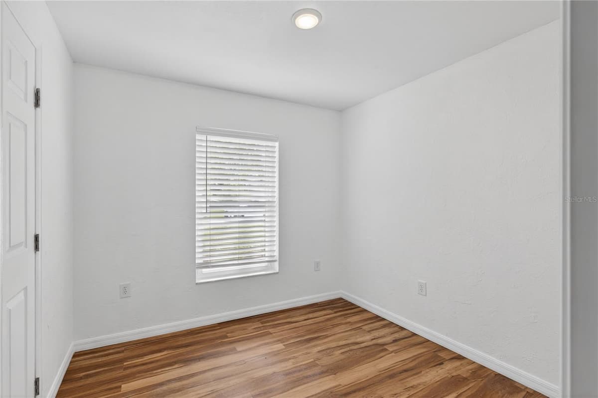 36315 STRATFORD COURT — photo 9 of 32