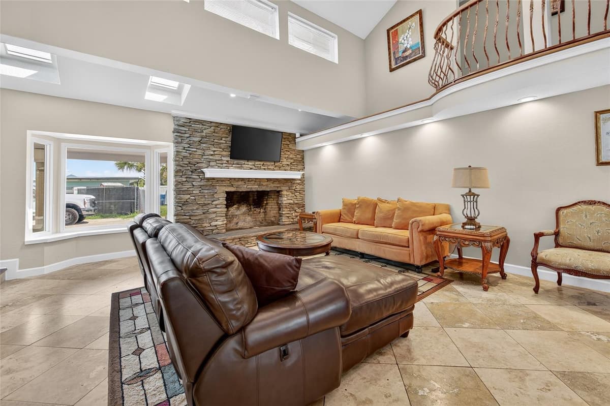 2904 S PENINSULA DR — photo 19 of 54