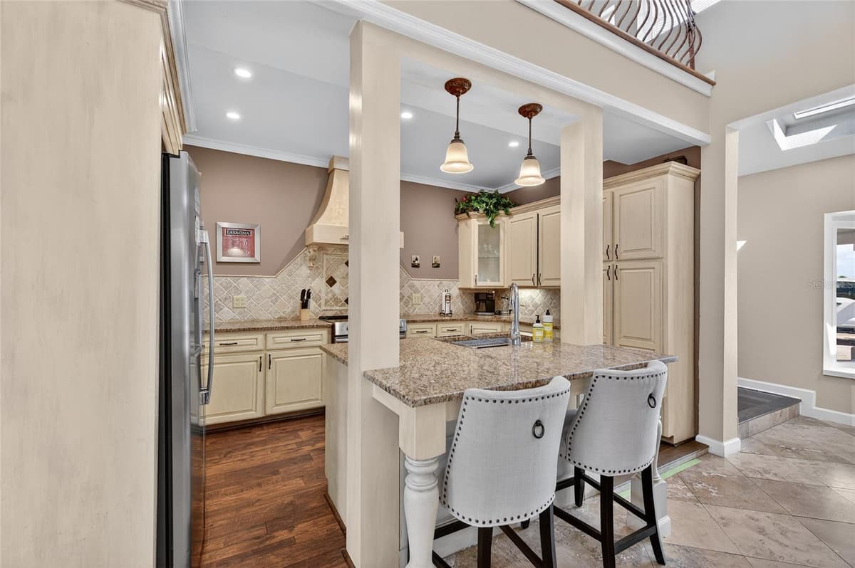 2904 S PENINSULA DR — photo 21 of 54