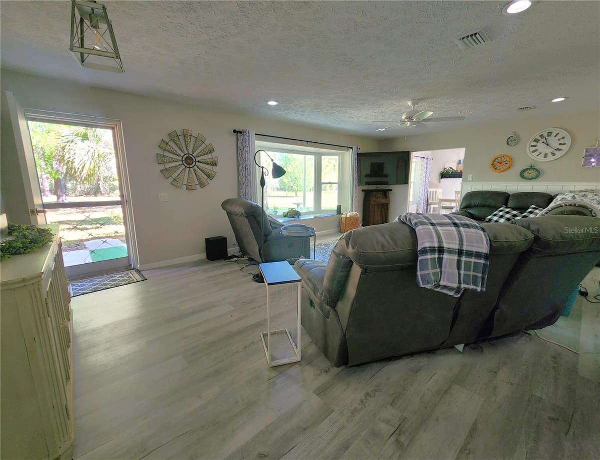 24595 HIGHWAY 315 — photo 13 of 42