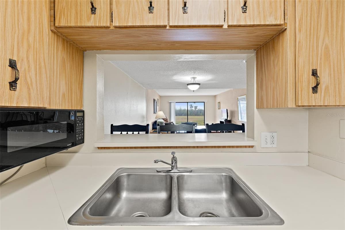 3060 ATLANTIC AVENUE — photo 12 of 30
