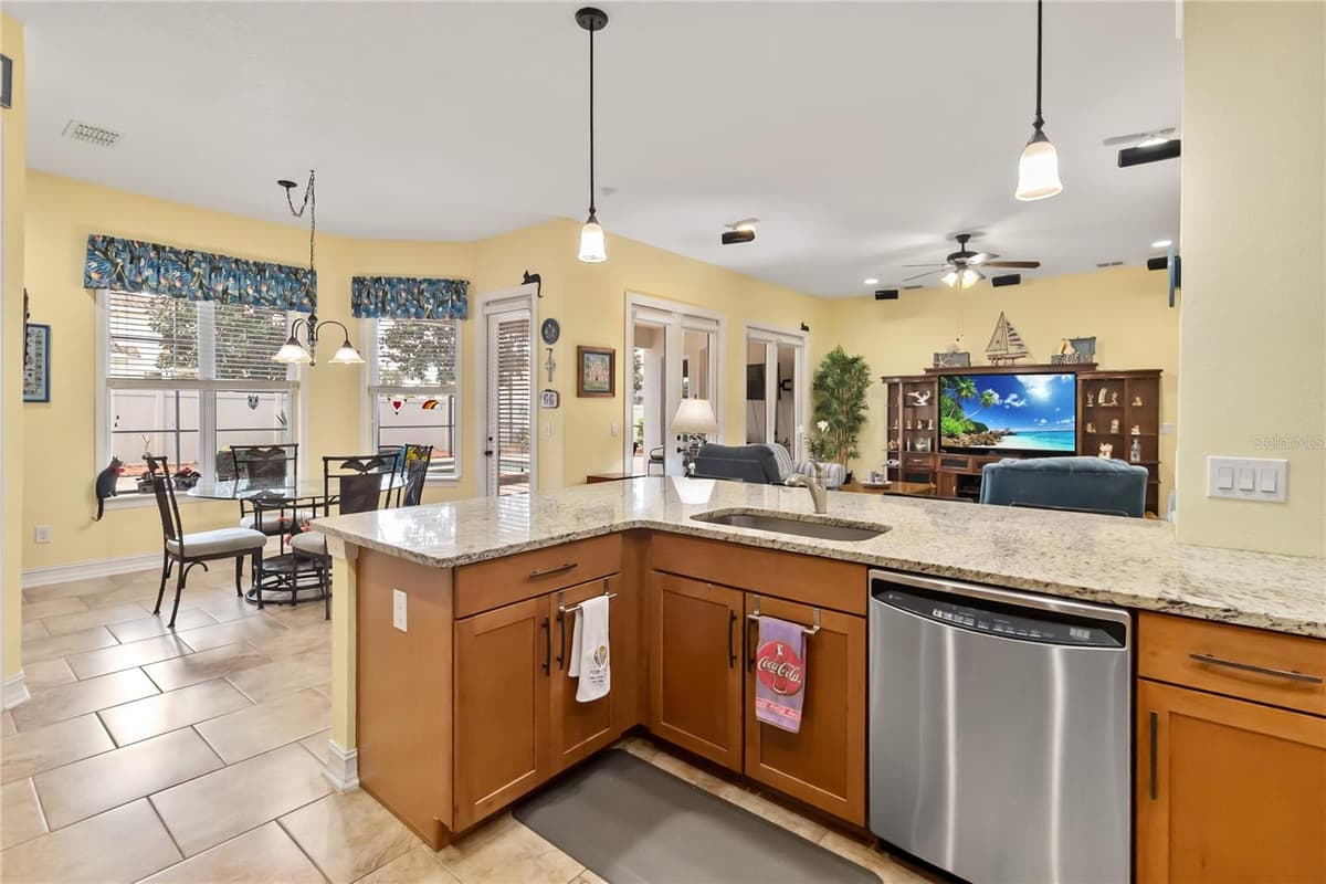 4257 ISLE VISTA AVENUE — photo 13 of 35