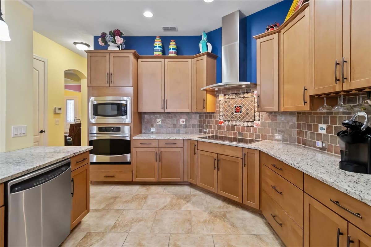 4257 ISLE VISTA AVENUE — photo 11 of 35