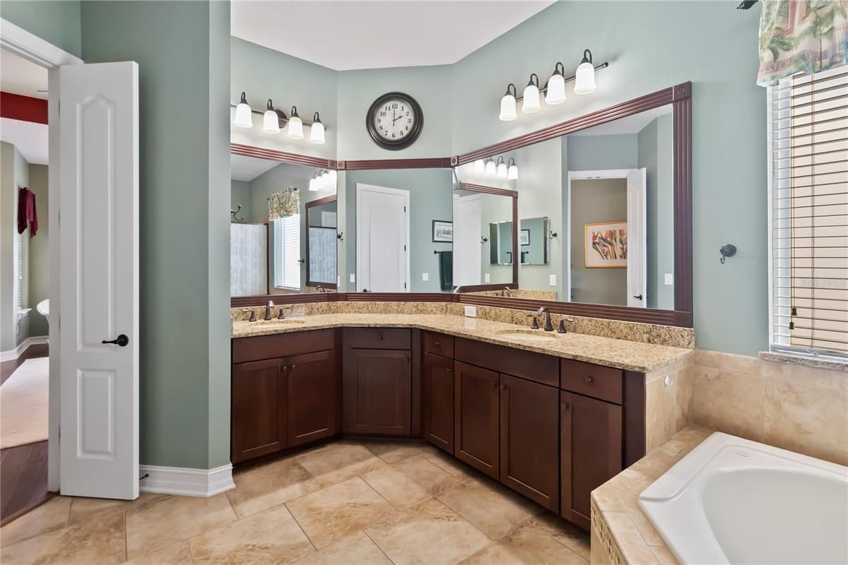 4257 ISLE VISTA AVENUE — photo 21 of 35