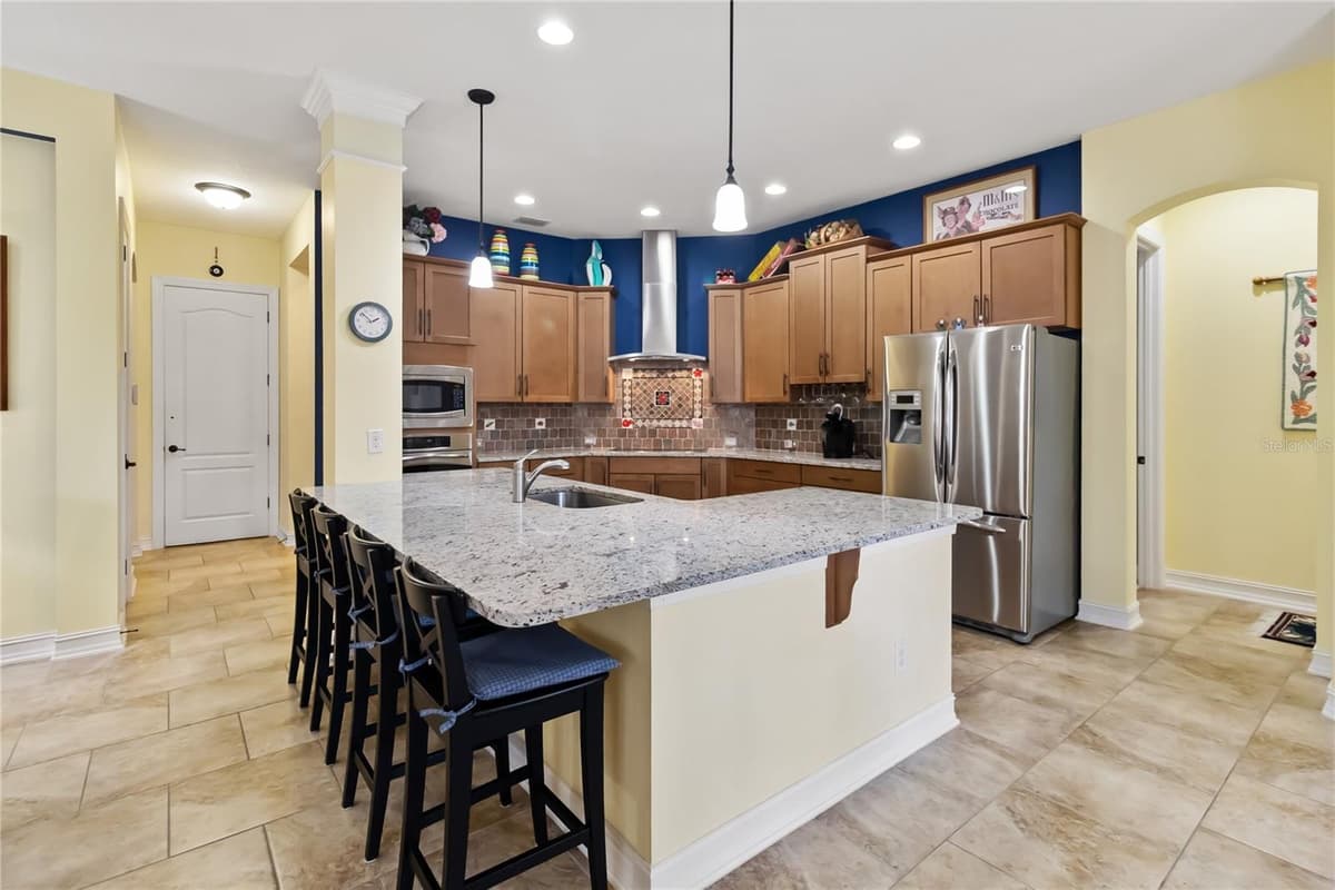 4257 ISLE VISTA AVENUE — photo 10 of 35