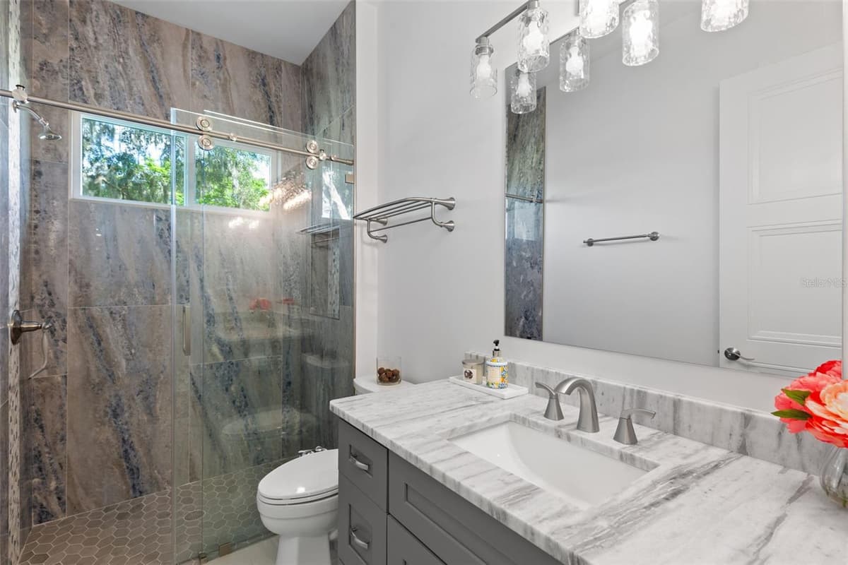 3321 KINGSWAY ROAD — photo 33 of 43