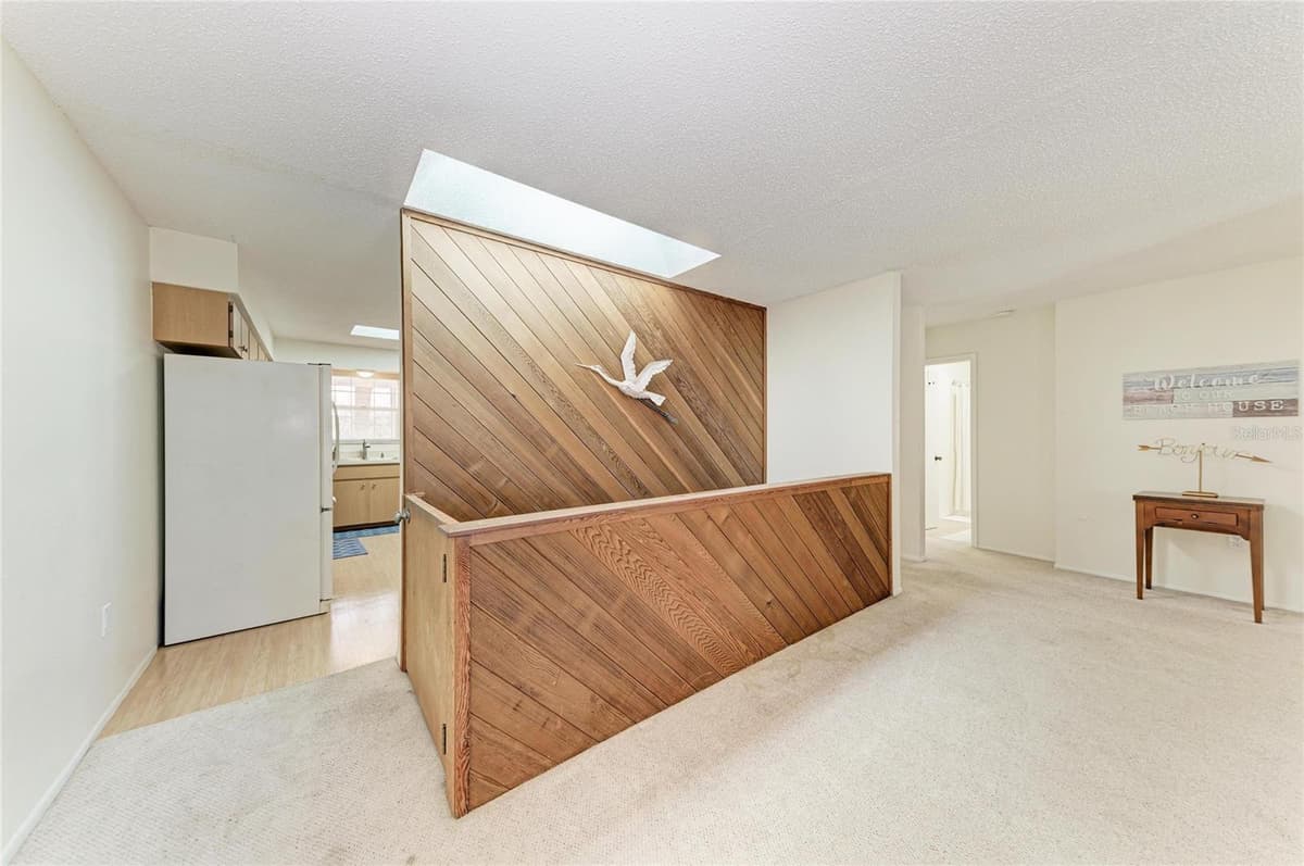 517 SPRING AVENUE — photo 17 of 52