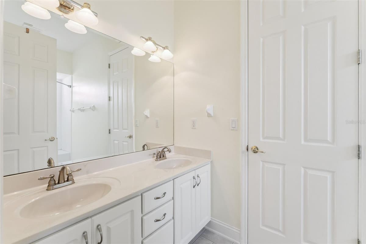 17540 VISTA BELLE COURT — photo 17 of 48