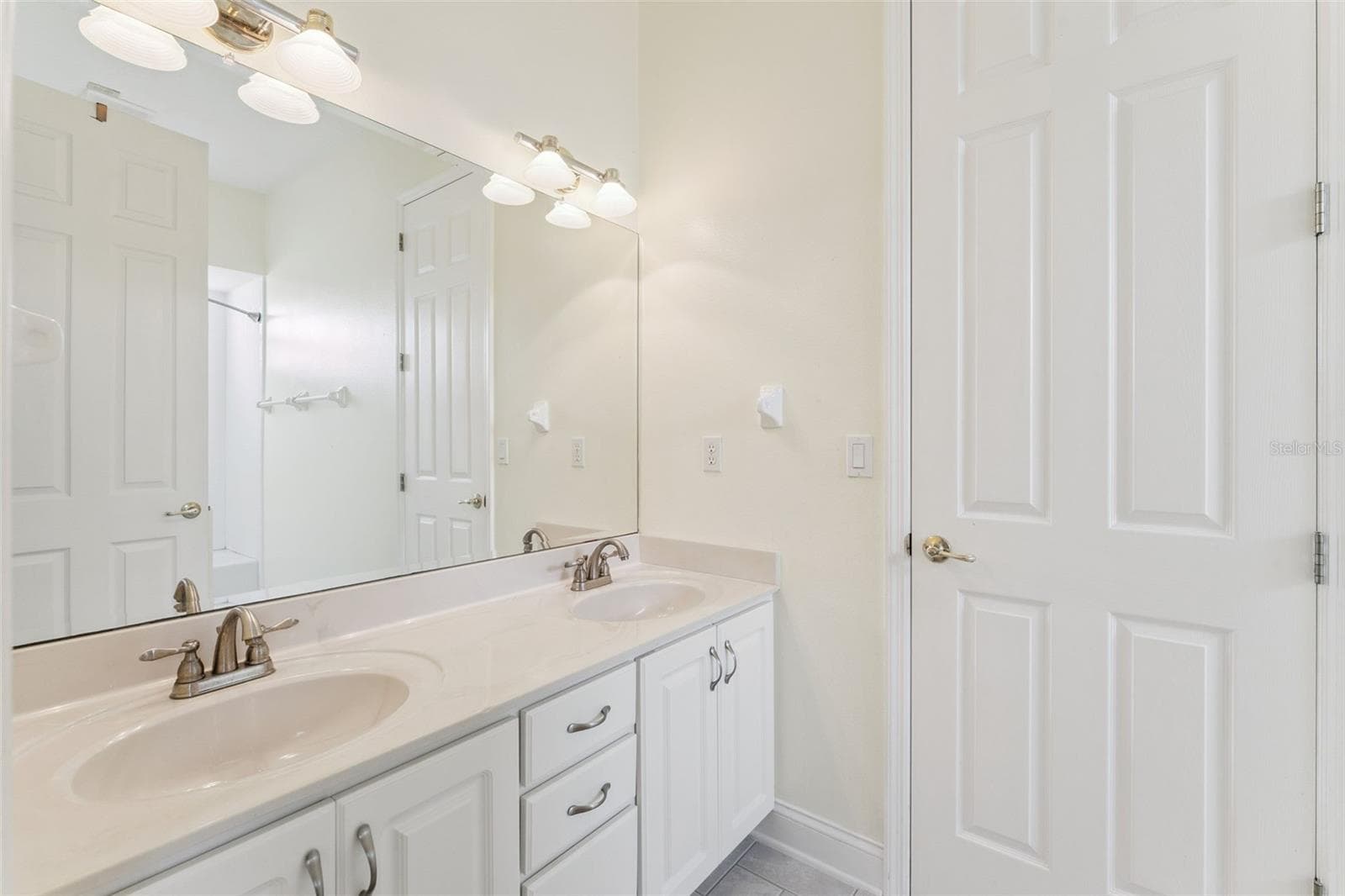 17540 VISTA BELLE COURT — photo 17 of 48