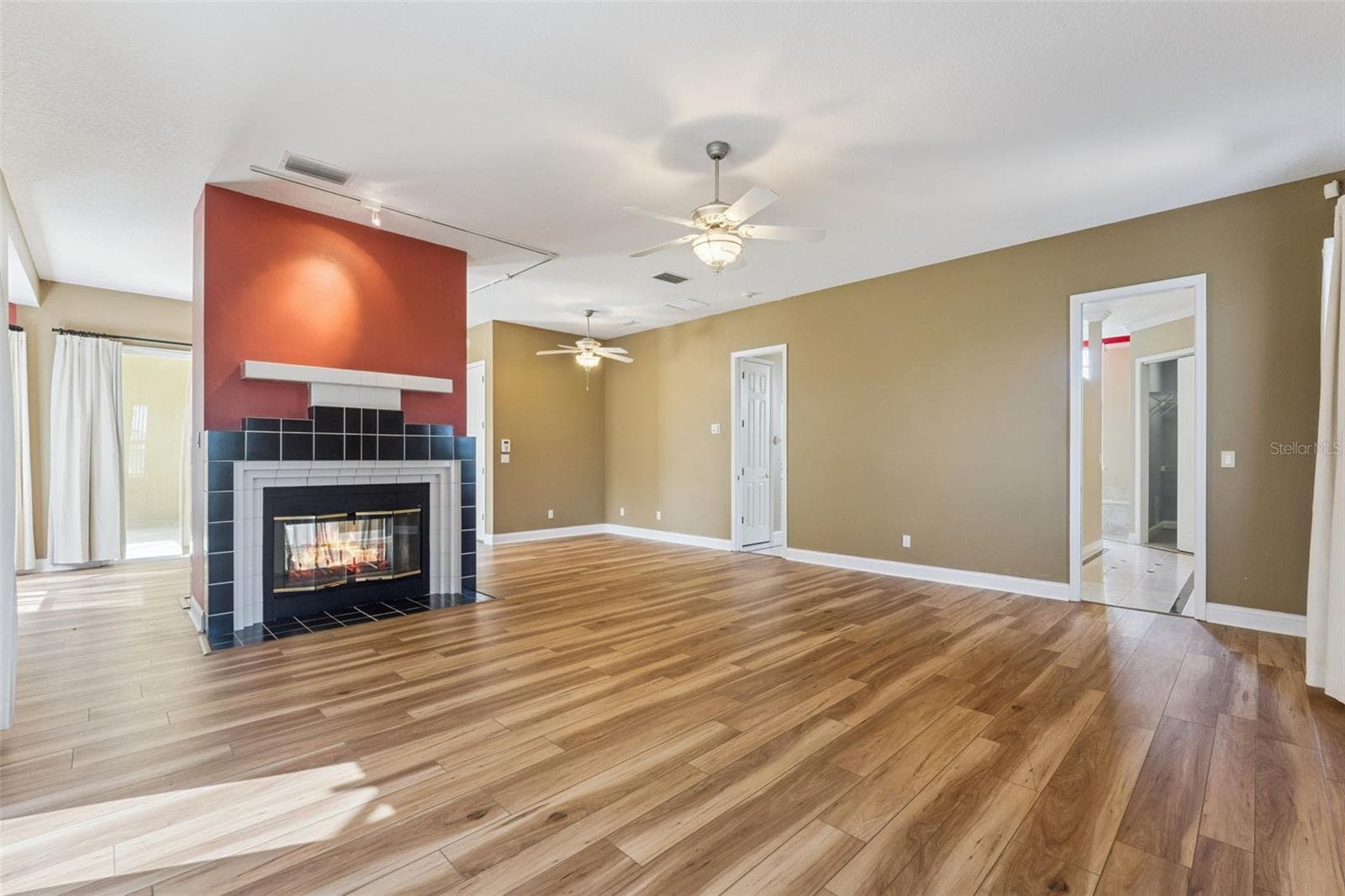 17540 VISTA BELLE COURT — photo 9 of 48