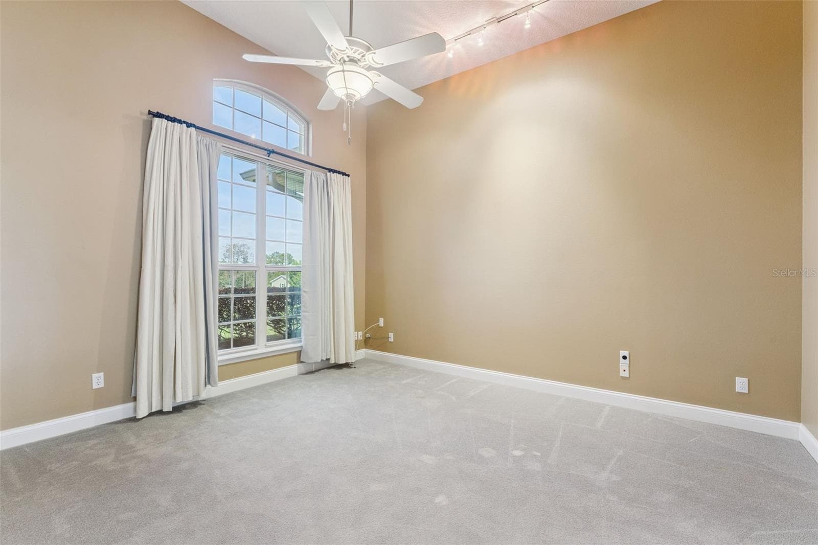 17540 VISTA BELLE COURT — photo 26 of 48