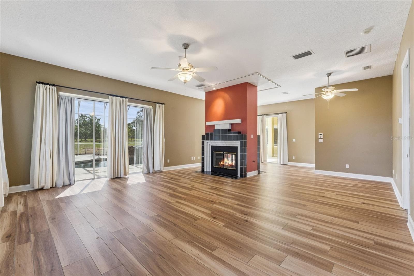 17540 VISTA BELLE COURT — photo 10 of 48