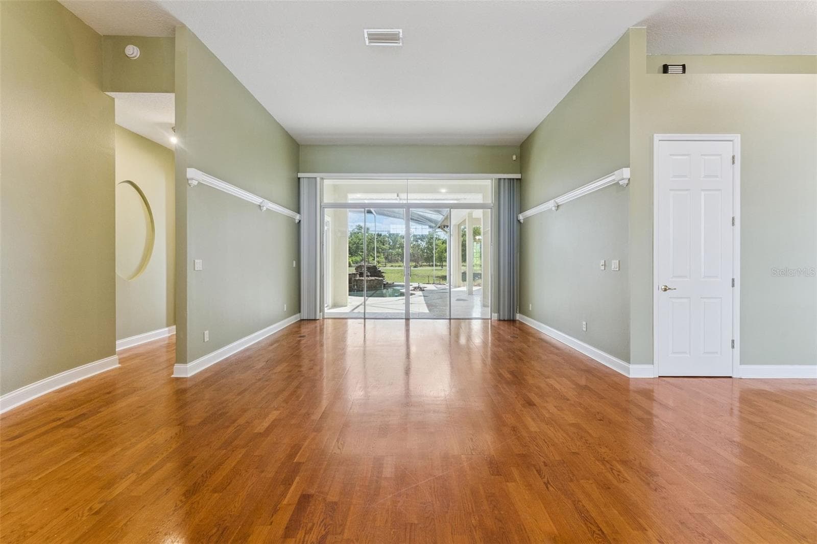 17540 VISTA BELLE COURT — photo 7 of 48