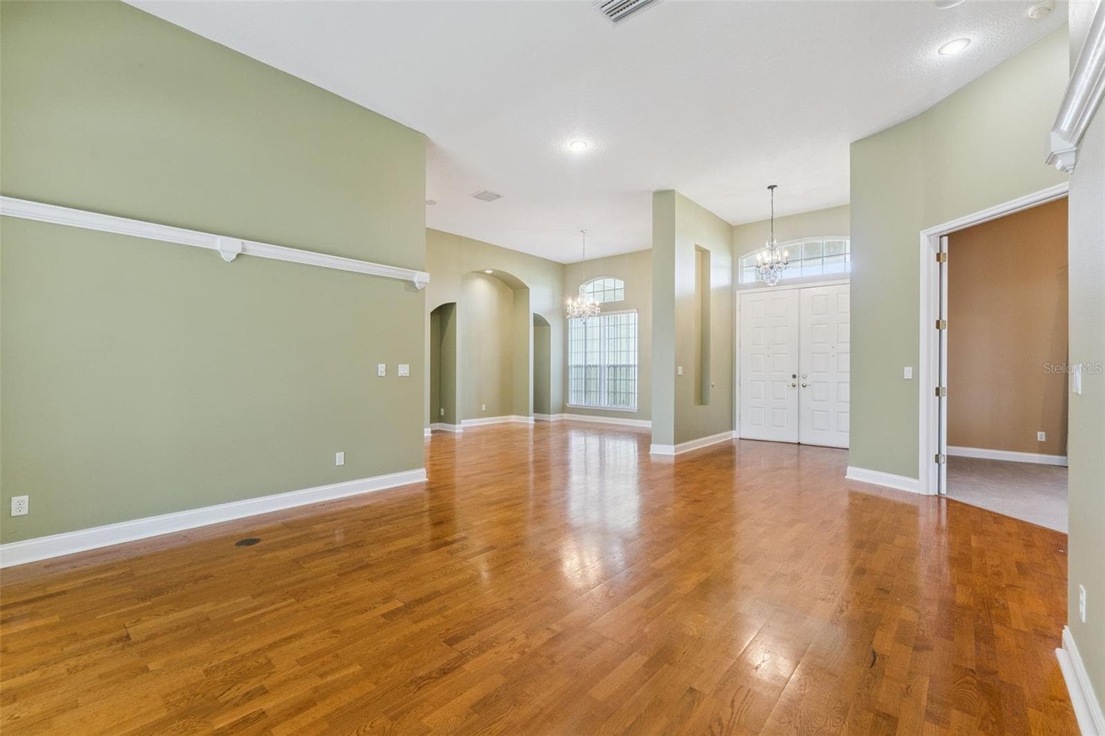 17540 VISTA BELLE COURT — photo 4 of 48
