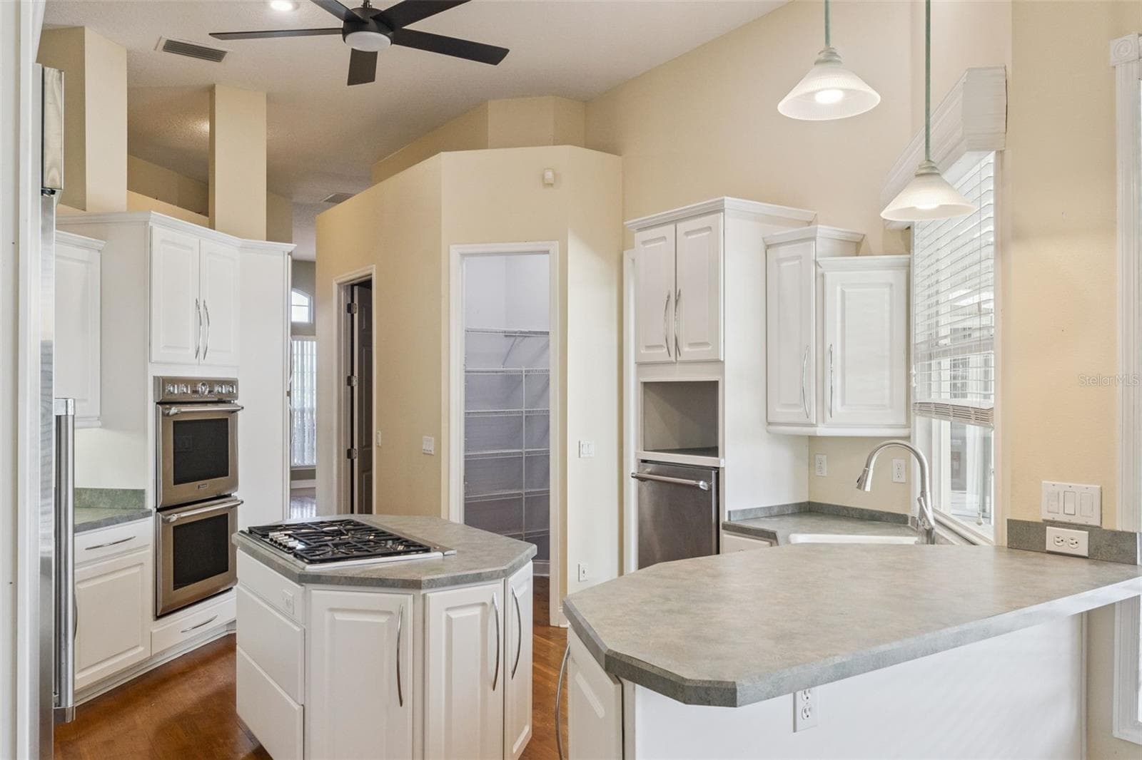 17540 VISTA BELLE COURT — photo 21 of 48
